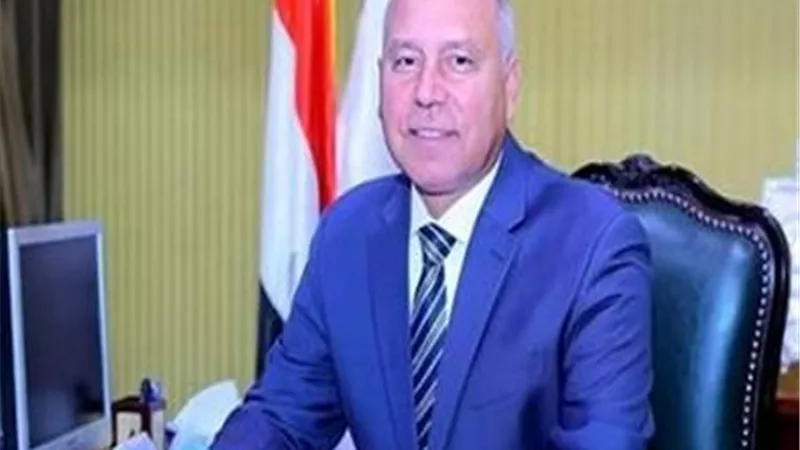 حل مشاكل المصانع المتعثرة فورا وتوفير مستلزمات الإنتاج .. ضمن خطة النهوض بالصناعة المصرية
