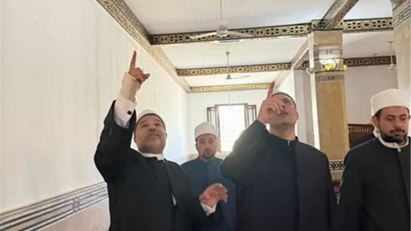 وزير الأوقاف يكلف رئيس القطاع الديني بالمرور المفاجئ على المساجد