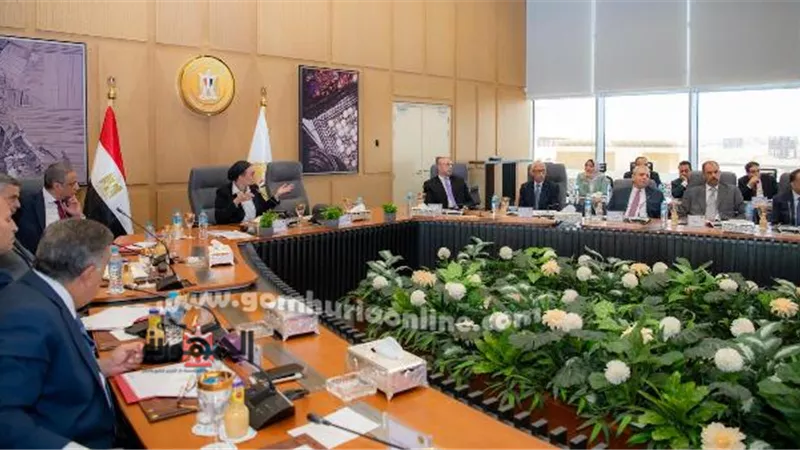 وزيرة البيئة : رفعنا ٦ مليون طن تراكمات تاريخية من المخلفات