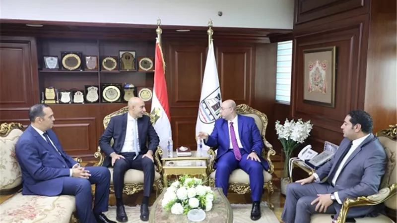 محمد عبداللطيف يستعرض أهم قضايا التعليم ببني سويف
