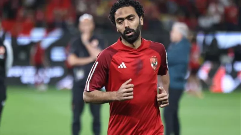 كولر يستقر على تشكيل الأهلي أمام بيراميدز.. والشحات أساسيًا