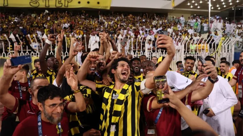 أحمد حجازي يودع جماهير اتحاد جدة بكلمات مؤثرة - شاهد