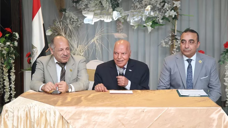 نقيب المعلمين يفتتح الدورة 97 لإستراتيجية الأمن القومي بالنقابة العامة