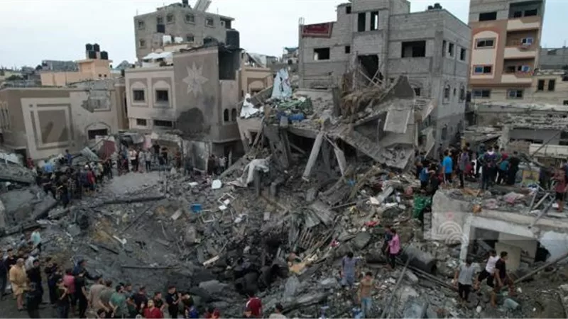 قطاع غزة: جيش الاحتلال قصف مخيم النصيرات 63 مرة خلال 7 أيام