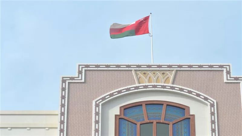 سلطنة عمان تدين الاعتداء الإسرائيلي على ميناء الحديدة في اليمن