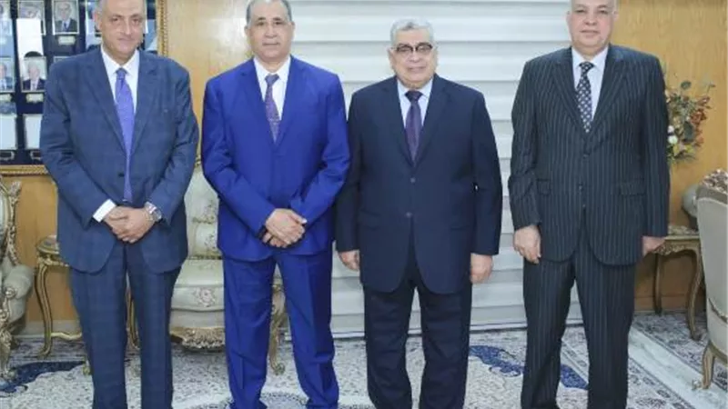المستشار أحمد عبود يستقبل نقيب المحامين للتهنئة برئاسته لمجلس الدولة