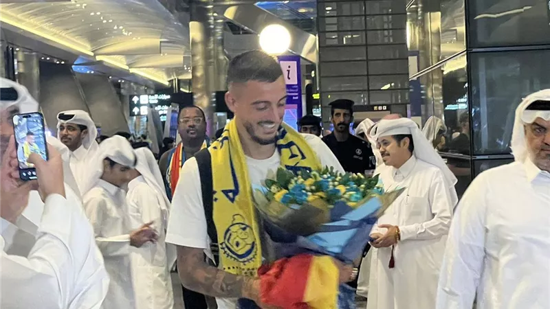 بـ 1.5 مليون يورو ..خوسيلو يصل الدوحة تمهيدا لانضمامه إلى الغرافة