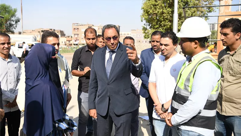 محافظ قنا يتفقد المشروعات الخدمية بمدينة قفط ..صور