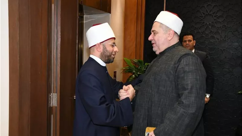 وزير الأوقاف يلتقي أمين سر اللجنة الدينية بمجلس النواب