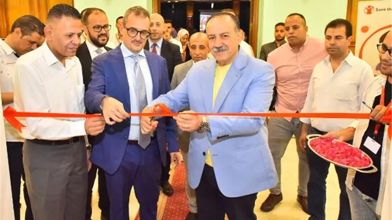 محافظ أسيوط يزور ملجأ 