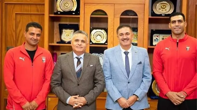 رئيس جامعة السويس يستقبل المشاركين في أوليمبياد باريس ٢٠٢٤