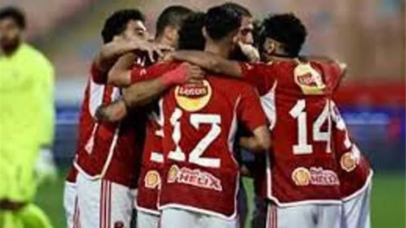 كولر يعدِّل تشكيل الأهلي أمام بيراميدز قبل انطلاق اللقاء بدقائق