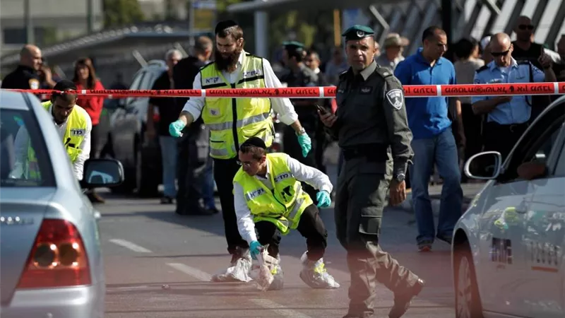 إصابة إسرائيليين اثنين في عملية طعن بمستوطنة بغلاف غزة
