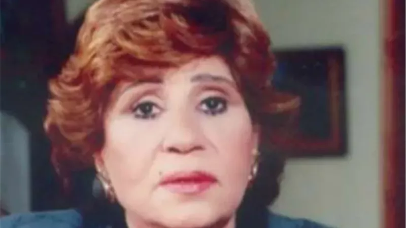 سميرة محسن تغادر المستشفى بعد تعرضها لوعكة صحية