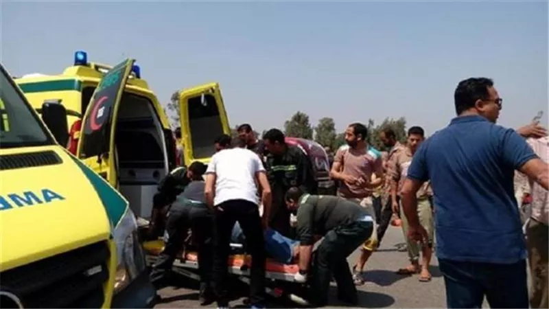 البحث الجنائي: السرعة الزائدة سبب إنقلاب سيارة العمال بالمنيا