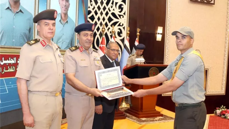 الكلية العسكرية التكنولوجية تحتفل بتخريج الدورة (4) فنيين سكة حديد