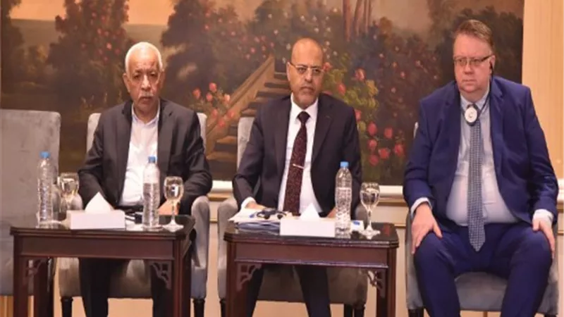 وزير العمل يدعو كافة الشركاء الدوليين إلى المزيد من التعاون