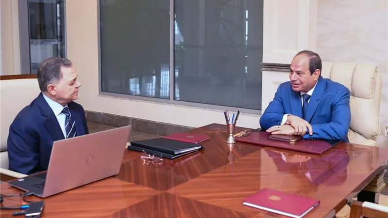 الرئيس السيسي يجتمع اليوم مع اللواء محمود توفيق وزير الداخلية