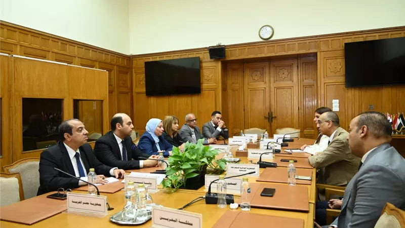 وزارة الرياضة تبحث استعدادات تنفيذ سفينة النيل ومنتدى الشباب العربي الأوروبي