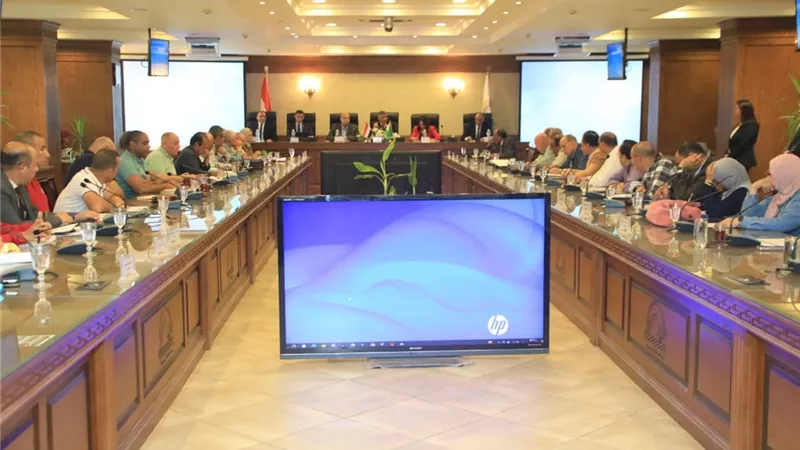 محافظ الجيزه: تقييم دوري لرؤساء المدن في إنجاز ملف التصالح