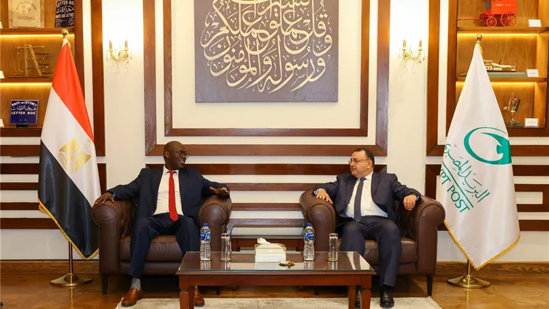 رئيس البريد المصري يبحث التعاون مع نظيره السوداني