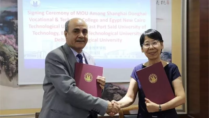 تفاصيل بروتوكول بين جامعة القاهرة الجديدة التكنولوجية وكلية دونغهاى