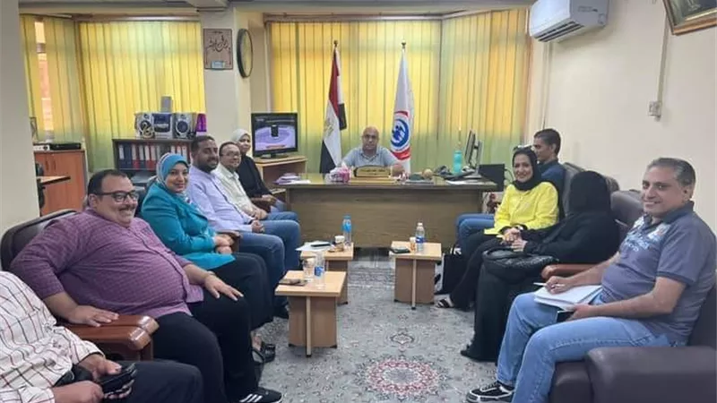 بدران يتابع تشغيل وحدة الغسيل الكلوي بأبوتشت