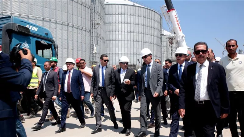 وزير التموين: تجهيز صومعة ميناء غرب بورسعيد بأحدث التكنولوجيا