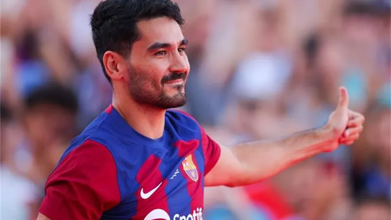 نجم برشلونة يحسم موقفه من الانتقال الى السد القطري