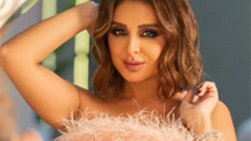 أنغام تواصل تشويق جمهورها لألبومها الغنائي الجديد 