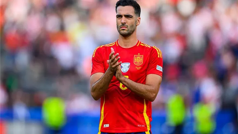 برشلونة يحسم موقفه من التعاقد مع نجم منتخب إسبانيا