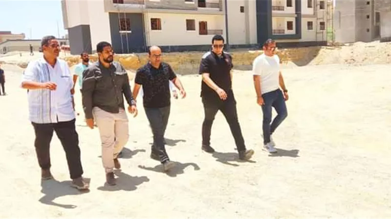 رئيس جهاز حدائق أكتوبر يتابع تنفيذ مشروع 