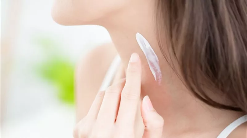 علاج سواد الرقبة بطرق طبيعية وطبية