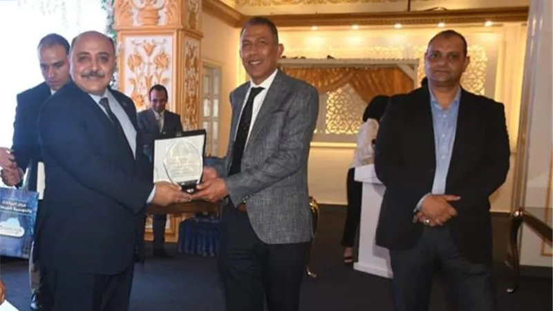 تكريم رئيس شبكة طوارئ الإسماعيلية في تدريب مراكز السيطرة
