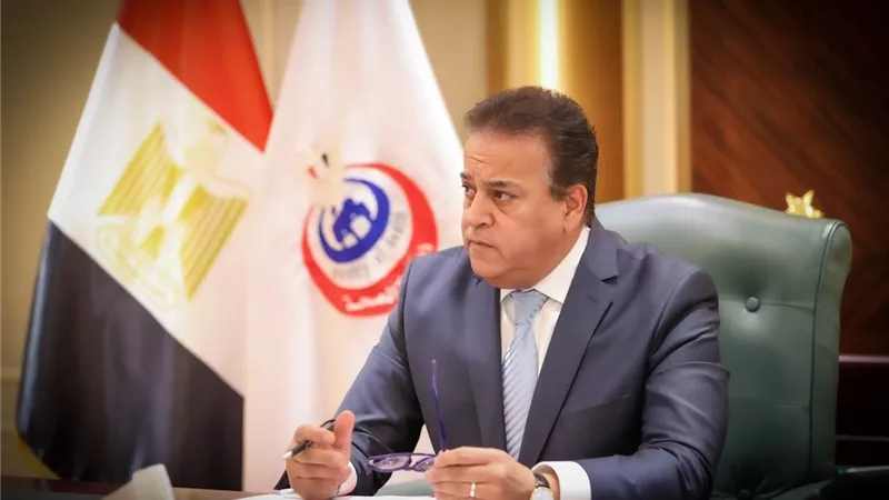 وزير الصحة يوجه بتوفير كافة أوجه الرعاية الصحية لطبيب سوهاج