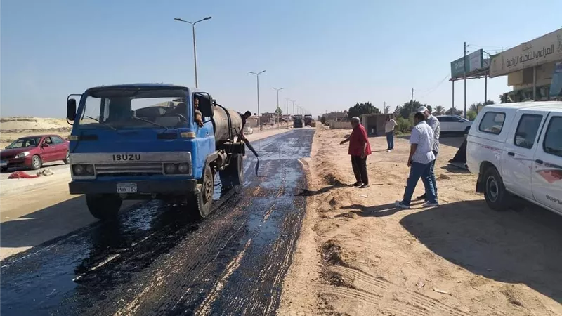 إستكمال رصف طريق الصناعية بوادي النطرون