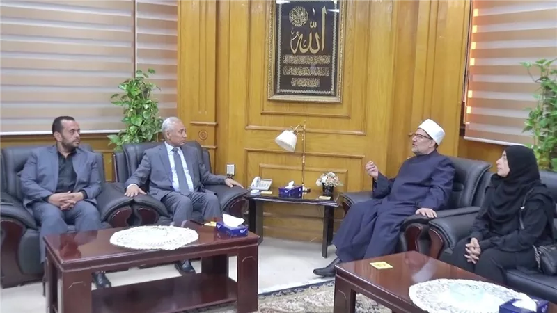رئيس جامعة المنيا يستقبل دكتورمحمد مختار جمعة وزير الأوقاف السابق