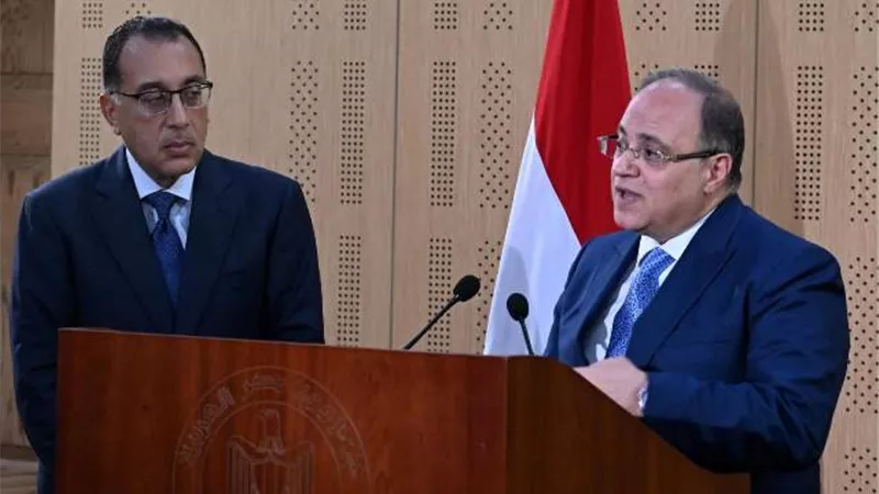 رئيس هيئة الدواء يستعرض جهود الدولة لتوافر الأدوية وضبط الأسواق