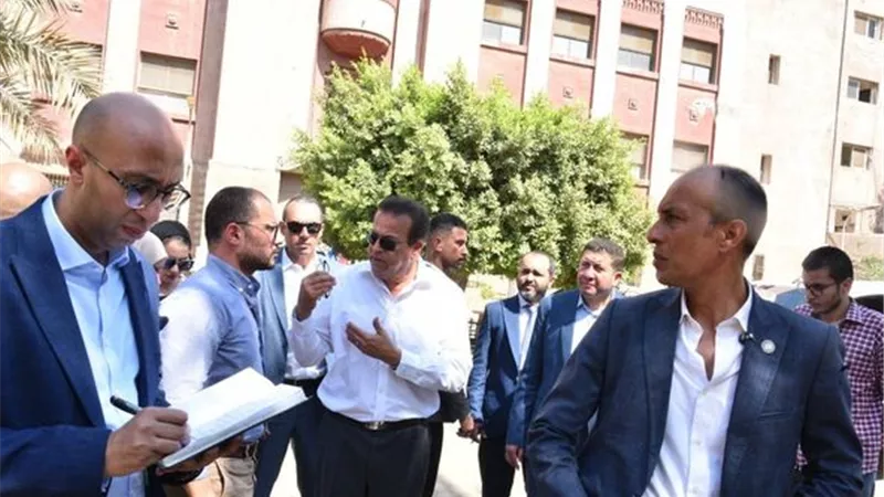 وزير الصحة يوجه بوضع خطة عاجلة لإعادة تشغيل مستشفى أم المصريين