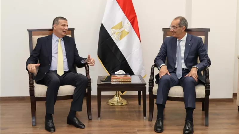 طلعت وفاروق يتابعان تنفيذ مشروعات التحول الرقمى بوزارة الزراعة