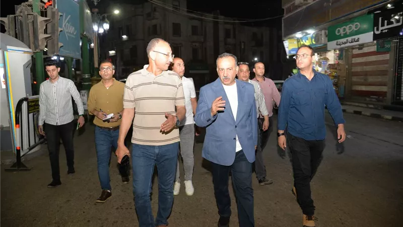 محافظ أسيوط يتابع جهود حملات النظافة ورفع المخلفات بشوارع حي شرق وغرب