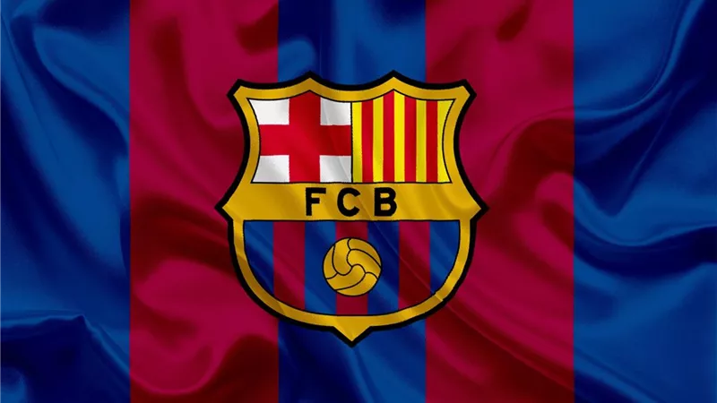 رسميًا.. برشلونة يعلن تجديد عقد حارس مرماه
