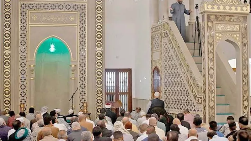 بالفيديو.. مواعيد شغلى تمنعى من صلاة الجمعة؟.. وأمين الفتوى يرد