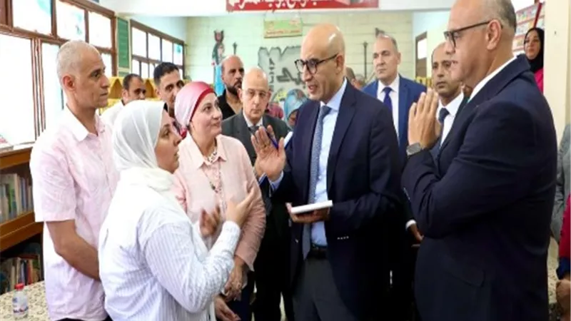 وزير التعليم ومحافظ القليوبية يتفقدان مدرستي ابن خلدون والشيماء ببنها