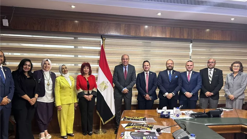 تعاون بين الطيران المدني وإتحاد المستثمرات العرب في مجال النقل الجوي