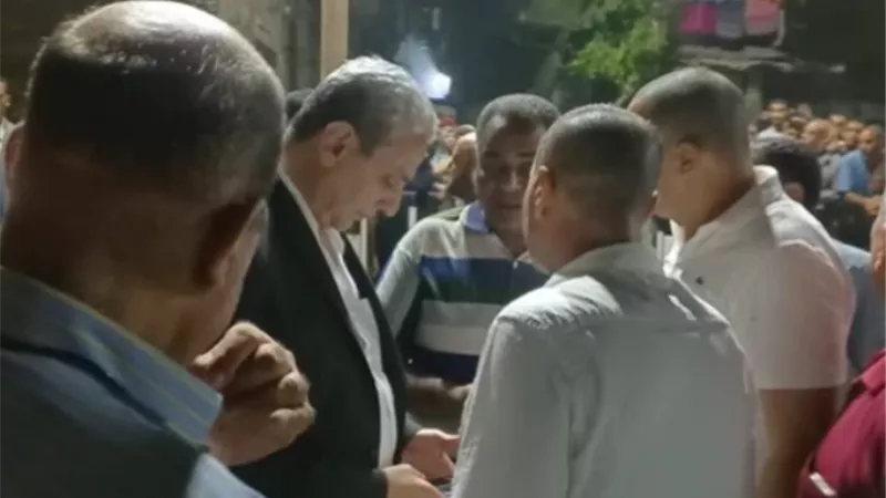 استخراج 4 جثامين من أسفل المنزل المنهار بالمحلة الكبرى