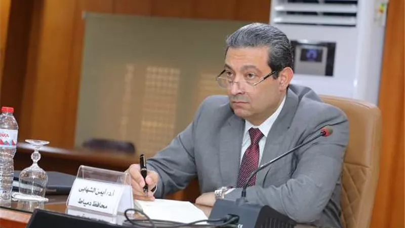 إعدام ٨٤٥ كيلو مواد غذائية غير صالحة للاستهلاك الآدمي بأسواق دمياط