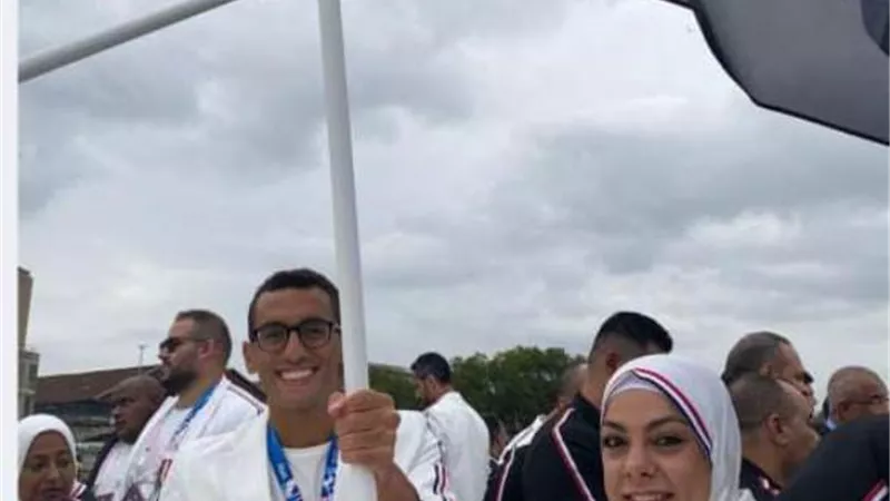 بطلة أولمبياد ريو ٢٠١٦ ترفع علم مصر في افتتاح الأولمبية بباريس