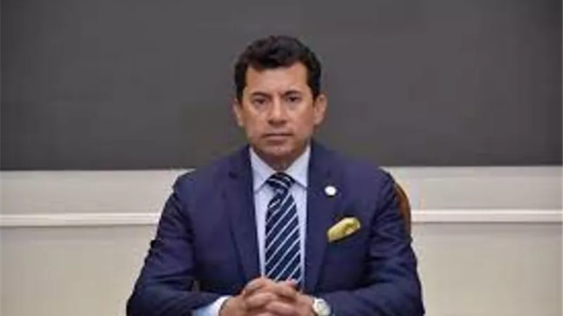 وزير الرياضة ينعى محمود صالح لاعب الأهلي الأسبق