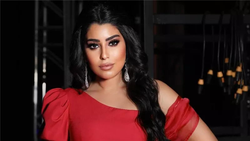 أيتن عامر ترقص على أغنية 